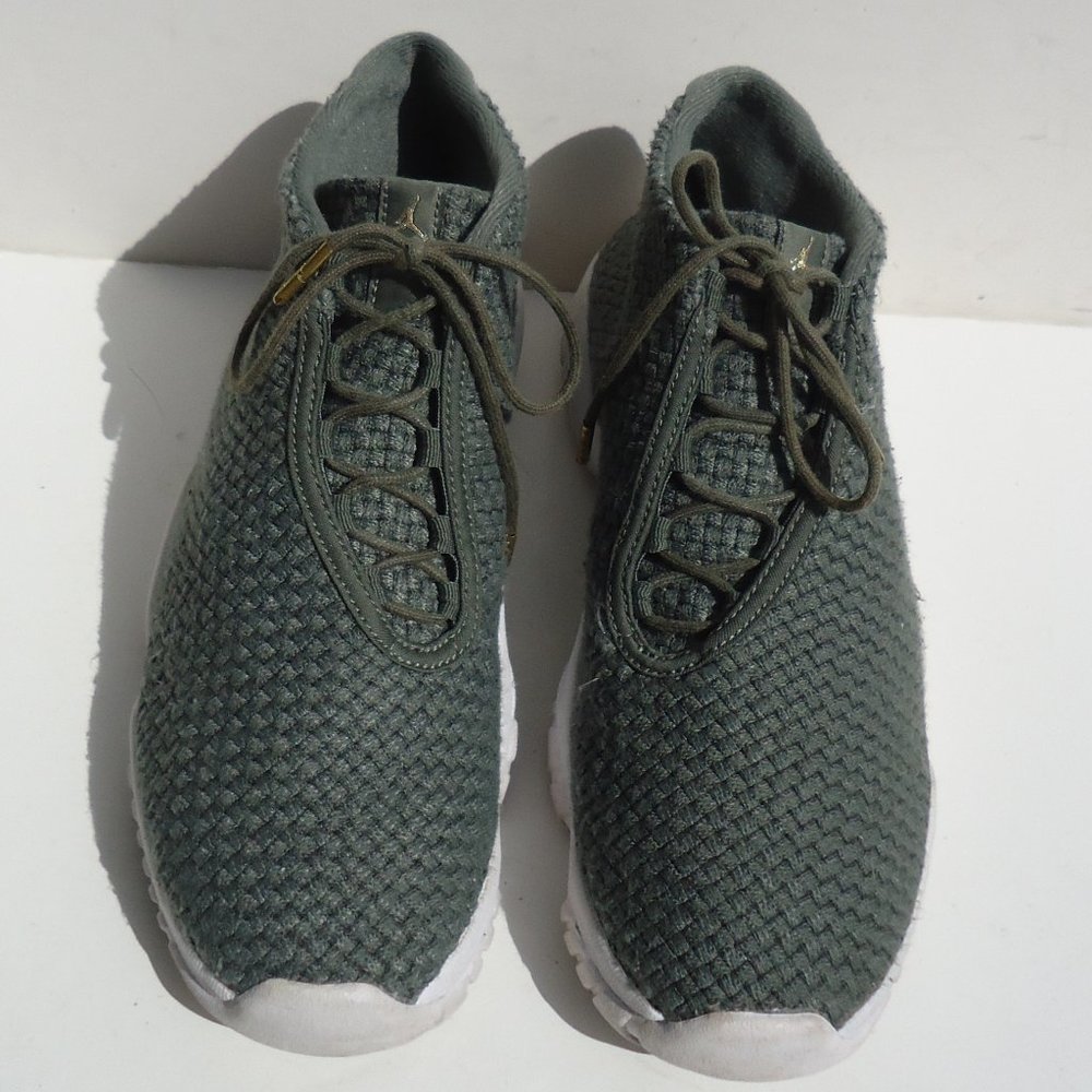 SIZE 8. Nike Air Jordan Future Basketball sneakers shoes.